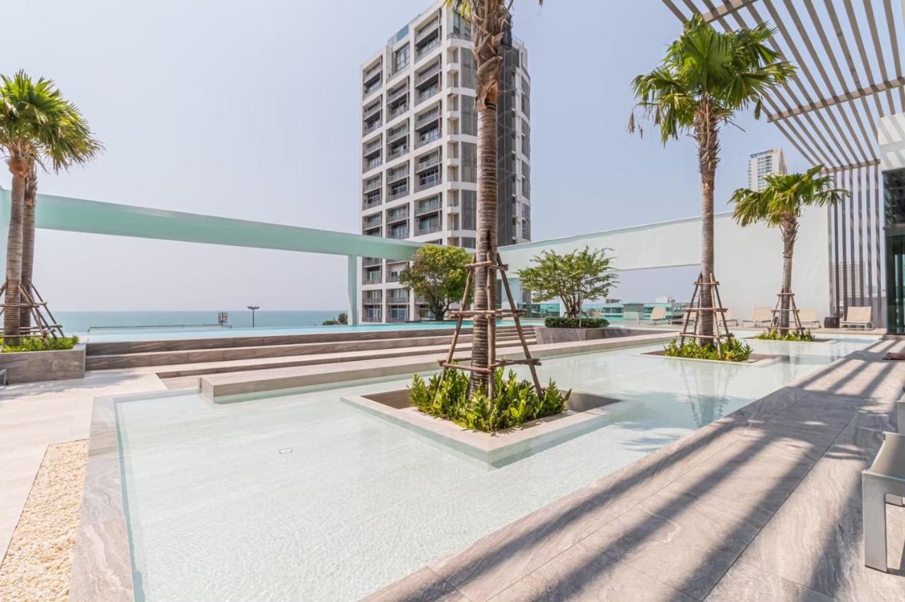 Aeras Beachfront Condominium Джомтьен Экстерьер фото